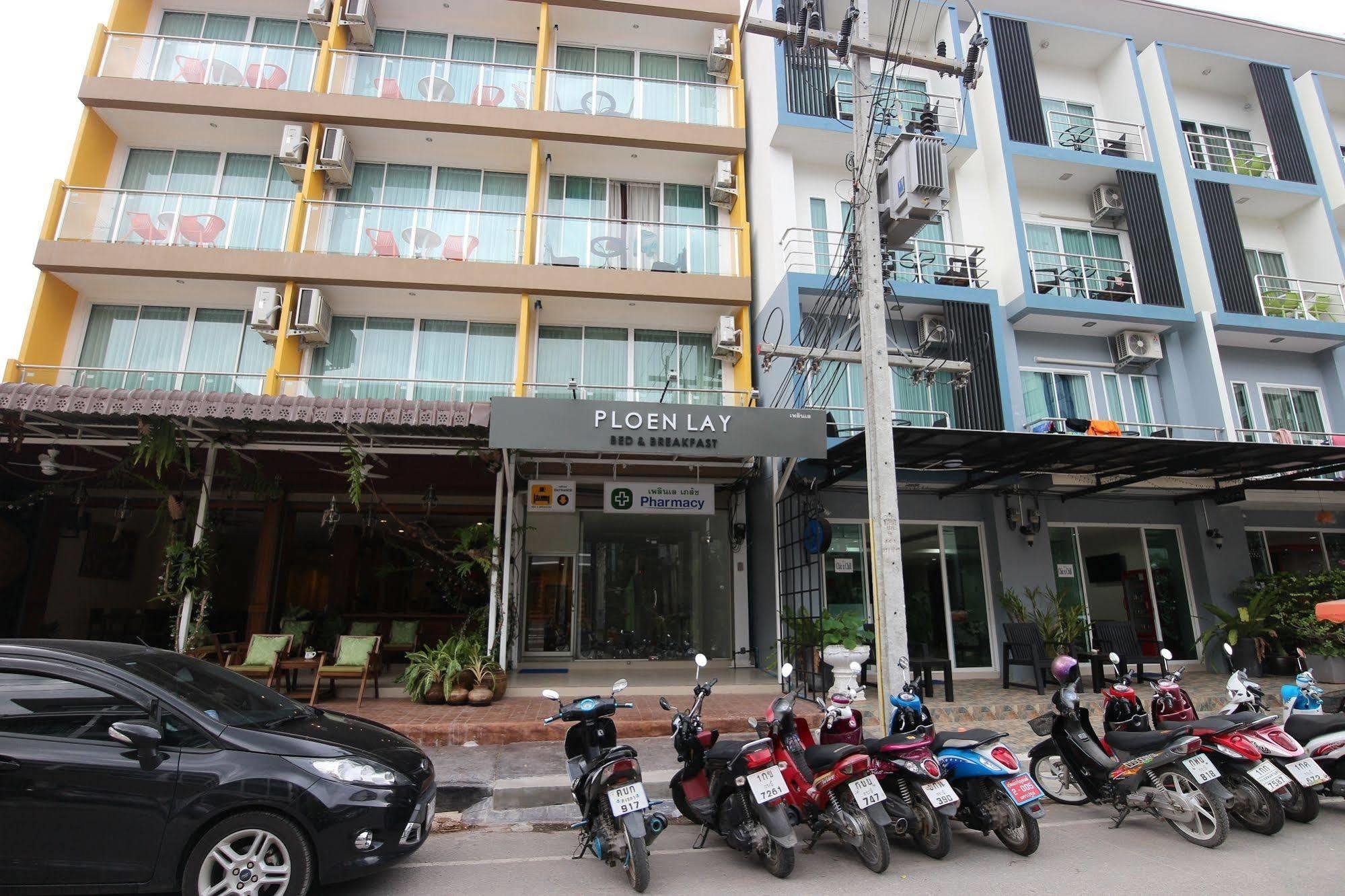 Ploenlay Hotel Ao Nang Exterior photo